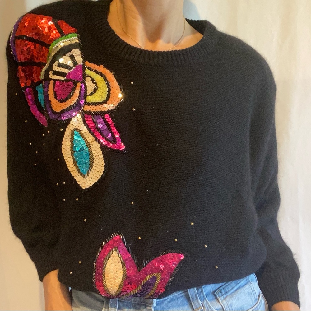 Vintage E.M.T. Size medium embellished silk sweater